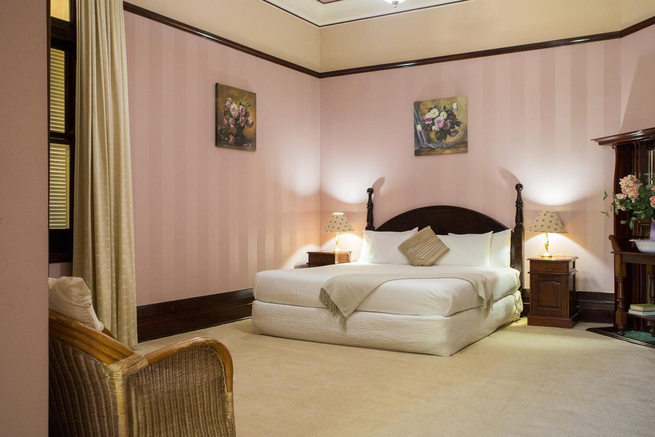 Petersons Armidale Winery And Guesthouse Bagian luar foto